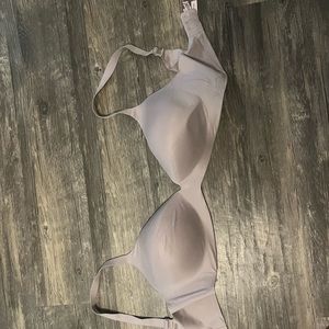 Victoria’s Secret Bra, 38DD